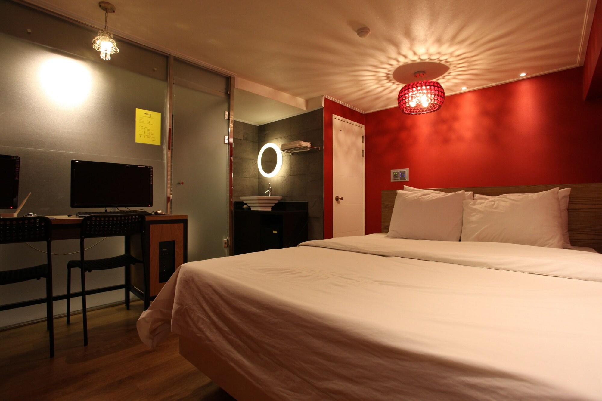 Zip Hotel 3*